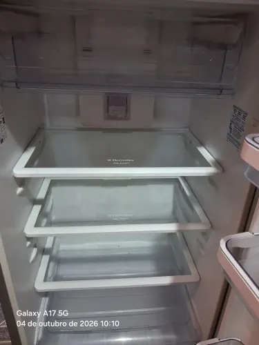 Geladeira Electrolux 220v 