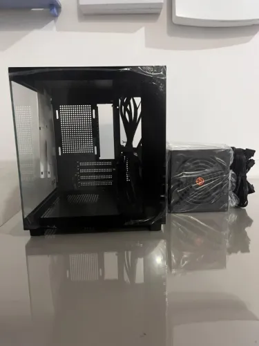 Combo Upgrade: Gabinete Aquário + Fonte 500W TGT - Estilo e Energia Garantida