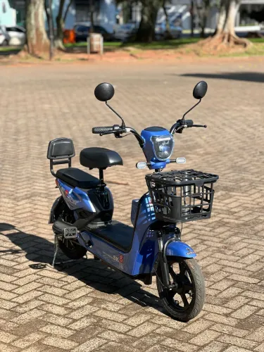 Scooter Elétrica MOBI 