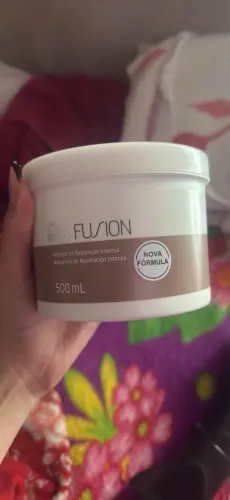 Vendo mascara wella fusion, original, nova nunca usada!
