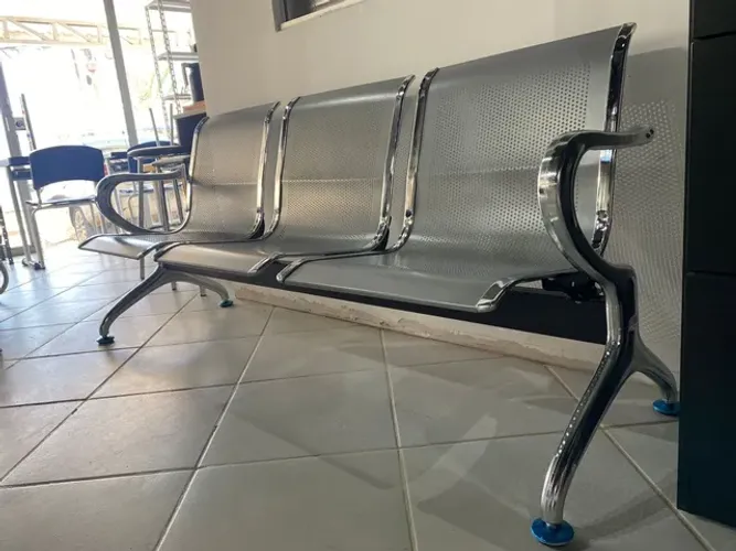 Longarina aeroporto 3x lugares novo valor 899,00