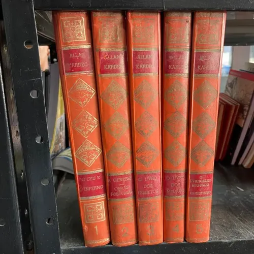 Livro coleção allan kardec 5 volumes o evangelho espiritismo versão grande capa dura