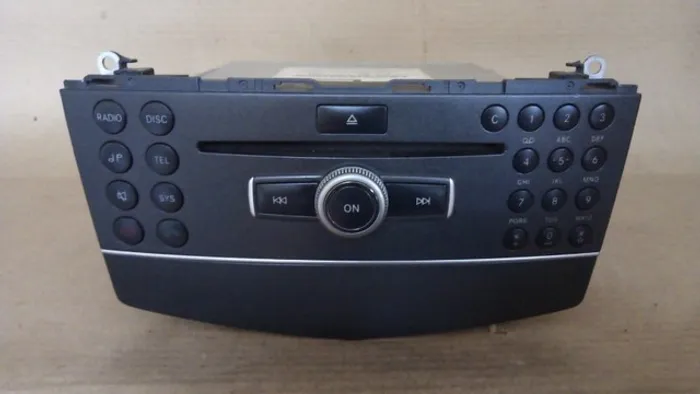 Rádio Mercedes C180