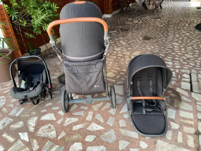 Carrinho De Bebê Como 4 Linha Tradicional (Com Moisés + Bebê Conforto + Adaptador + Bolsa)