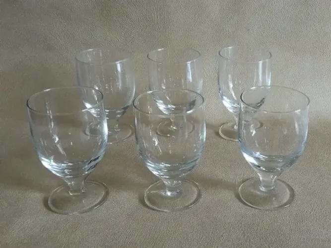 Jogo 6 taças 160 ml, em Cristal de boa qualidade com fundo espesso - para vinho, água