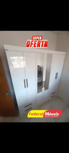 Guarda Roupa com 6 Portas, 4 Gavetas e Espelho - Espaço e Sofisticação! Novo