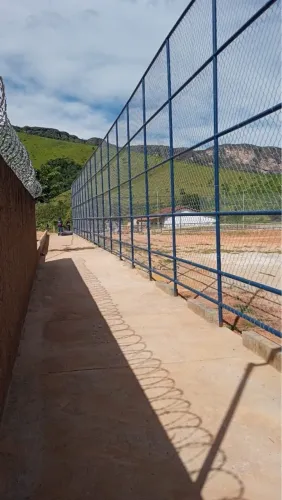 Fabricação e Instalação de Alambrados 