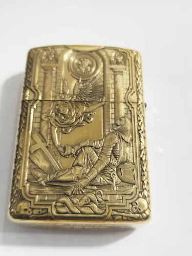 Isqueiro Zippo rei de espadas novo com caixa de acrílico