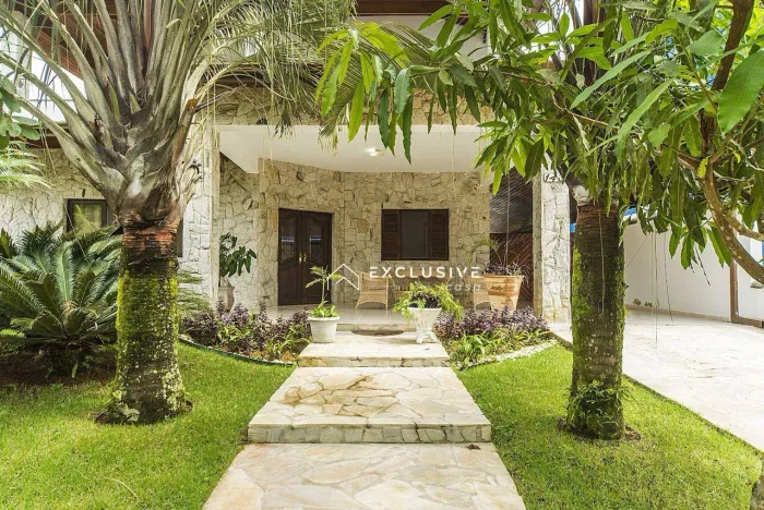 Casa com 5 dormitórios à venda, 440 m² por R$ 2.022.000,00 - Horto Florestal - Ubatuba/SP