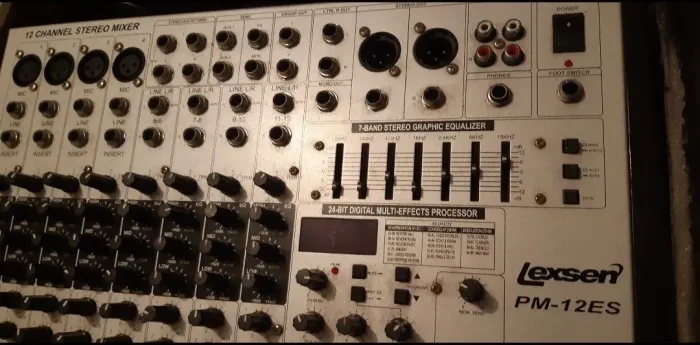 Mesa De Som Mixer Lexsen PM-12ES 12 Canais