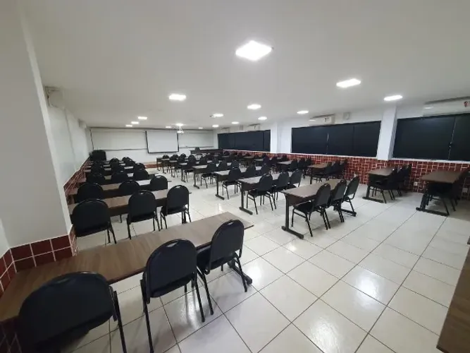 Aluguel de salas para aulas e cursos. A partir de R$ 500,00.