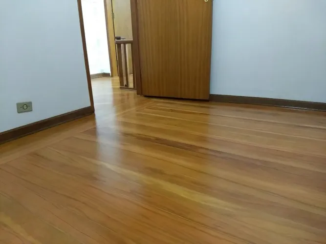 Colocação e Raspagem de Assoalho e Tacos