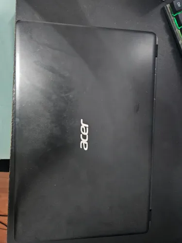 Notebook Acer Ryzen 7 placa de vídeo integrada, pouco usado.