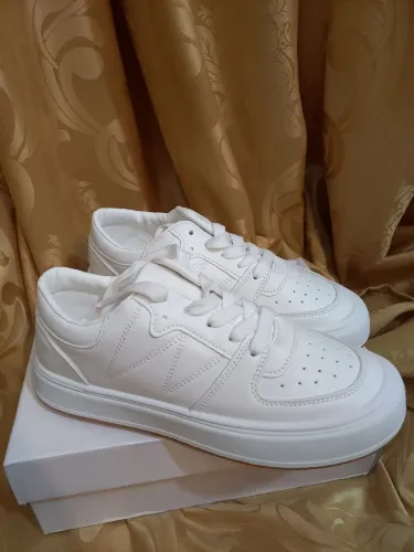 Tênis Branco Casual - Conforto e Estilo