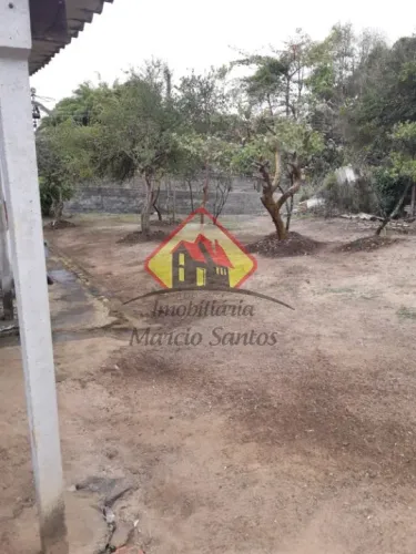 Terreno com 893m² em Localização de forte fluxo de Veículos, bom para Residência, excelent