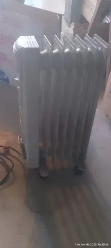 Aquecedor à oleo usado