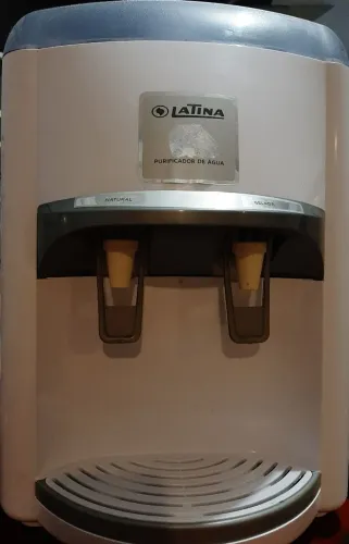 Purificador de água Latina Modelo Pa355 com Compressor 110V