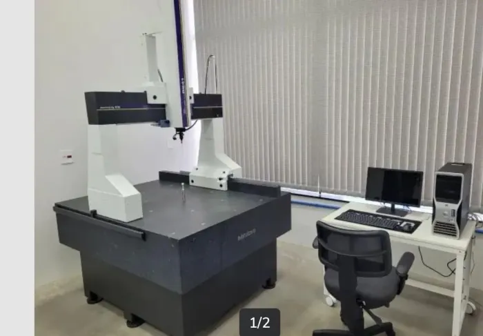 Máquina de Medição por Coordenadas (tridimensional)(CMM)