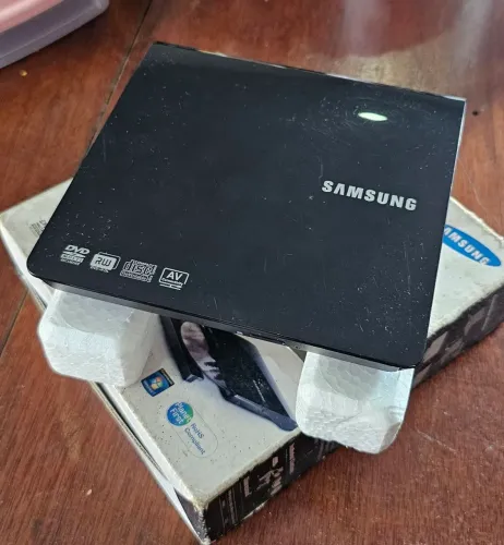 Drive externo gravador e leitor de DVD e CD SAMSUNG USB