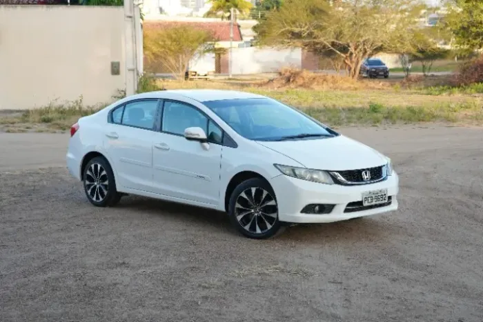 Honda Civic Sedan LXR 2.0 Flexone 16V Aut. 4P 2016