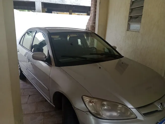 Honda Civic automático  2005