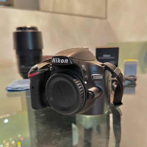 Câmera DSLR Nikon D3200 + Lente Teleobjetiva 