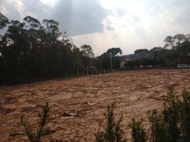 Terreno à venda com 2887.52 m² no Condomínio Chácaras Monte Verde, Itu.