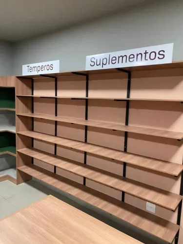 Prateleiras para loja - Temperos e Suplementos