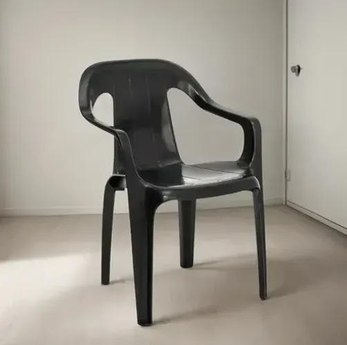 Cadeiras Plastica Poltrona Spazio - 182kg Preto