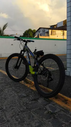 Bike Viking Tuff 25 AZUL, AMARELA E PRETA, passador de marcha Shimano, kits absolute