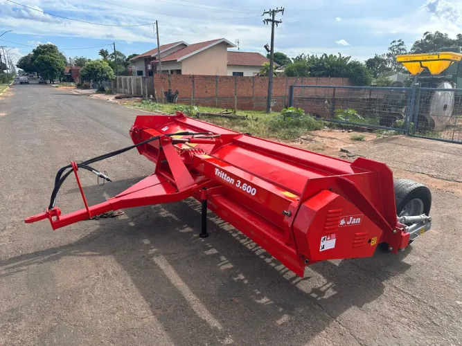Triton Jan 3600