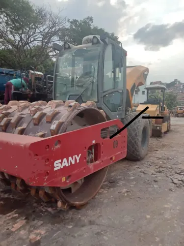 Rolo compactador Sany SSRD120