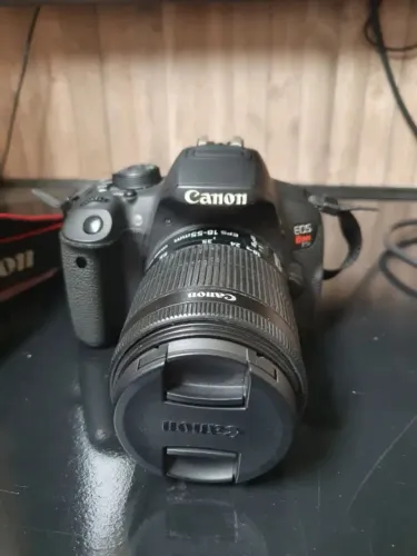 Canon T5i 1 lentes, grip batery, 2 baterias, alça + bolsa.