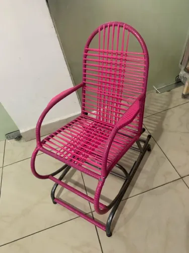 Cadeira de balanço infantil