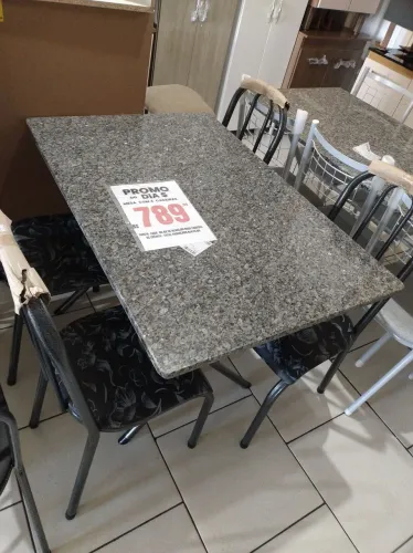 Mesa com 4 cadeiras - Promoção 