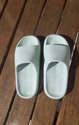 Chinelo nuvem