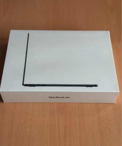MacBook Air M4 13.6 2025 16GB/ 256SSD