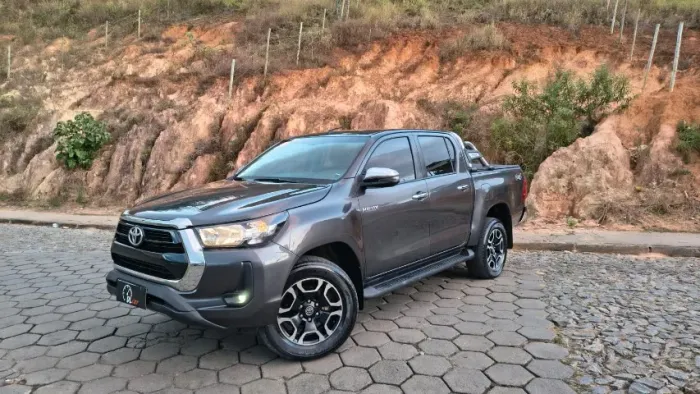 Toyota Hilux CD SRV 4X4 2.8 TDI Diesel Aut. 2022