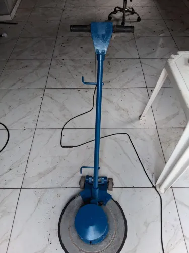 Enceradeira industrial 220v