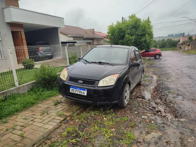 Ford Fiesta Sedan 1.0 8V Flex 4P 2008