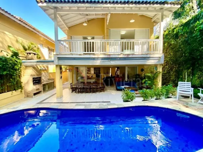 Casa a Venda em Juquehy, Condominio a 50 Metros da Praia