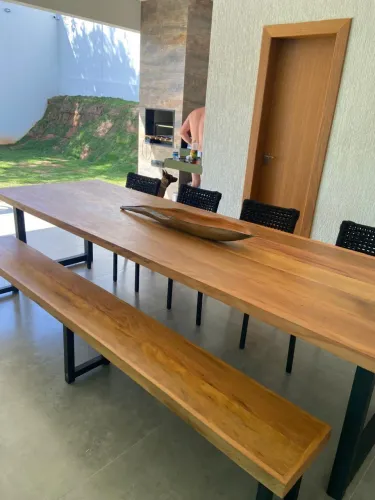 Mesa madeira maciça de demolição 2,80m X 1,10m
