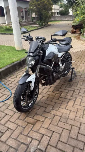 YAMAHA MT - 07