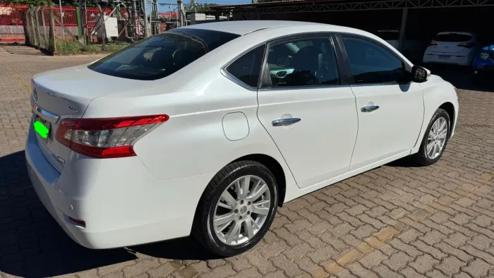 Nissan Sentra SL 2.0/ 2.0 Flex Fuel 16V Aut. 2016