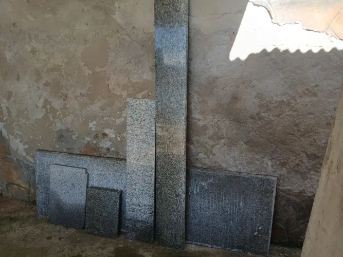 Vendo peças de granito