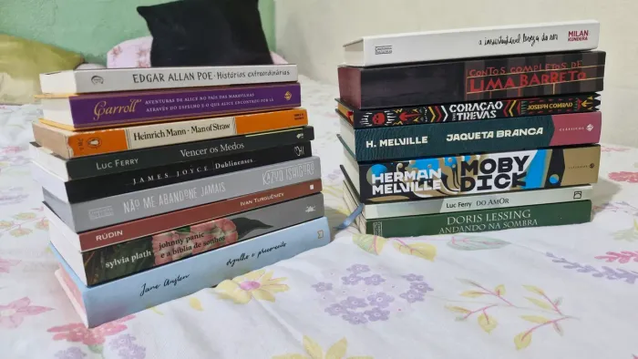 Livros novos e seminovos (PREÇOS VARIADOS)