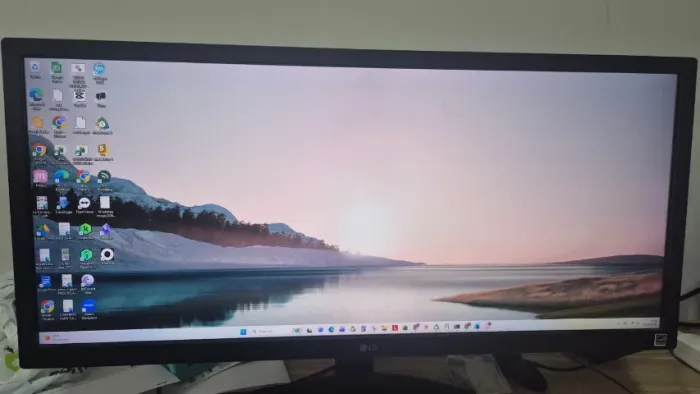 Monitor LG UltraWide 26 Gamer