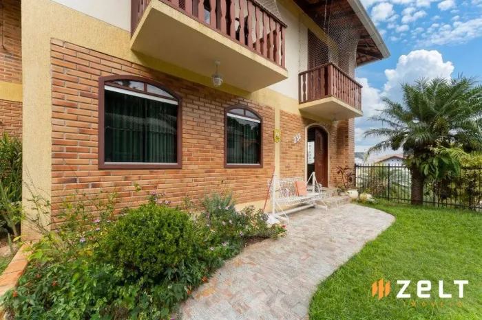 Casa com 5 dormitórios à venda, 357 m² por R$ 1.300.000,00 - Vila Nova - Blumenau/SC