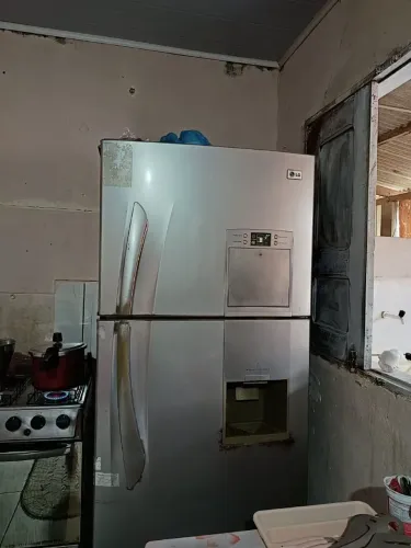 Vendo uma geladeira,usada...