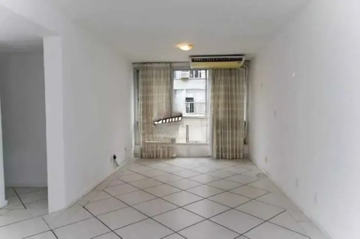 Apartamento - / Residencial / Leblon